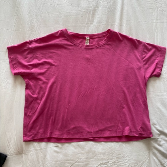 lululemon athletica Tops - lululemon athletica Bright Pink Short Sleeve Tee